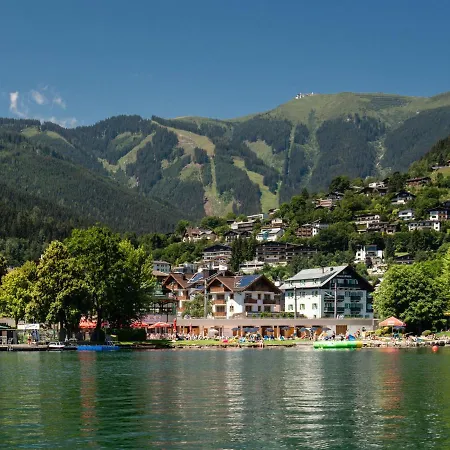 With Beautiful View Near Zell Am See, With Sauna ピーゼンドルフ